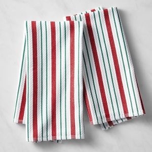 Williams- Sonoma: Christmas Holiday kitchen towels Set of 2.